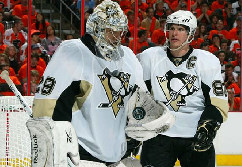 Sidney Crosby and Marc-Andre Fleury talk after a save against the Flyers on Sunday