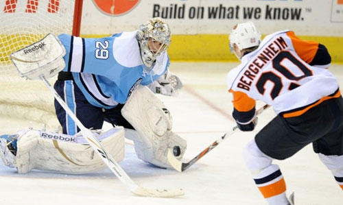 Fleury makes a save against Bergenheim