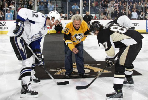 Pittsburgh Steeler Jeff Reed Dropped the Puck at Center Ice Before the game